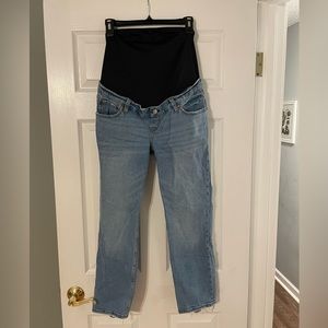 Abercrombie & Fitch Maternity “The straight Ankle” size 27/4 light denim jeans